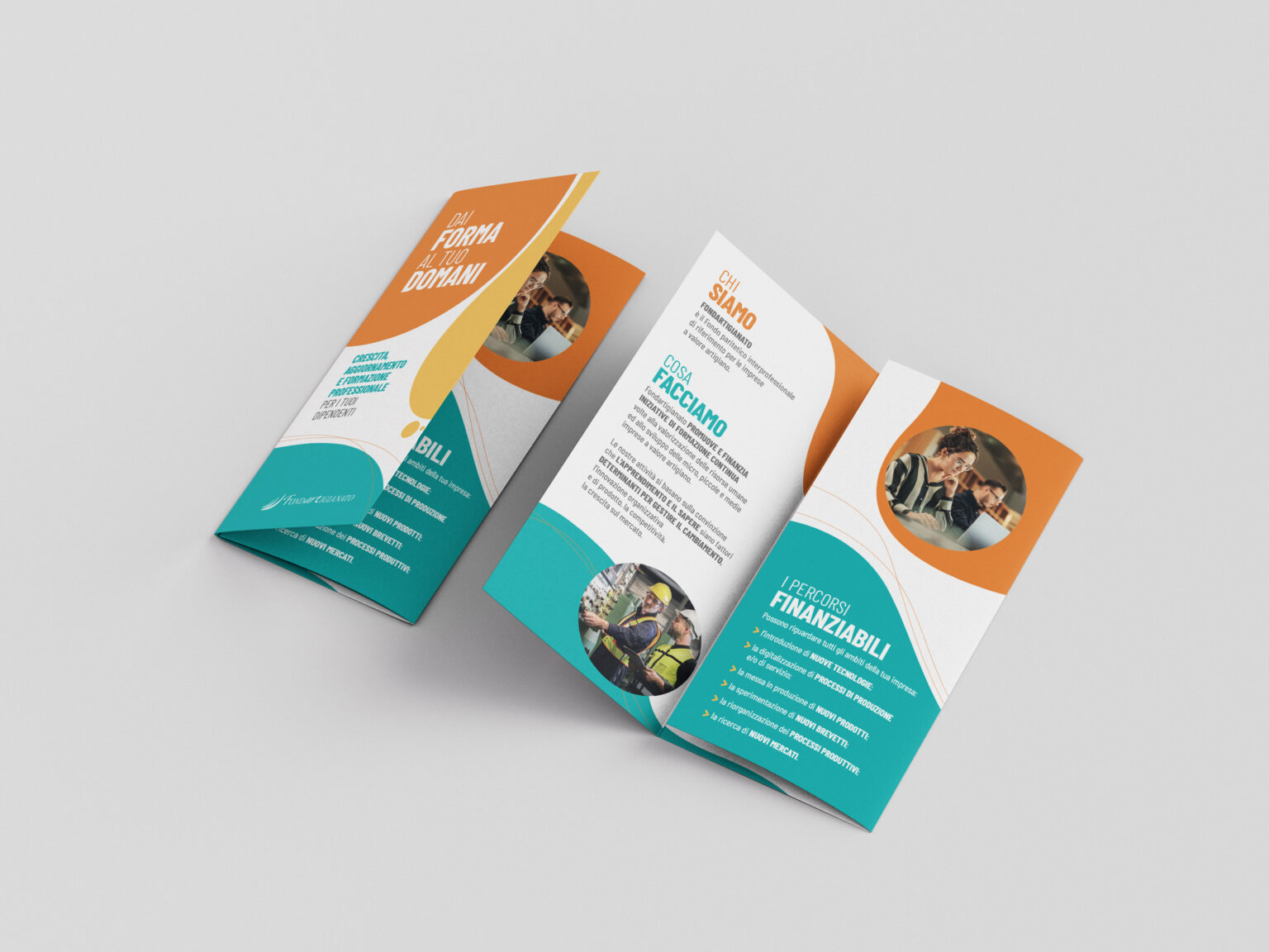 Roll_Fold_DL_Flyer_Mockup copia